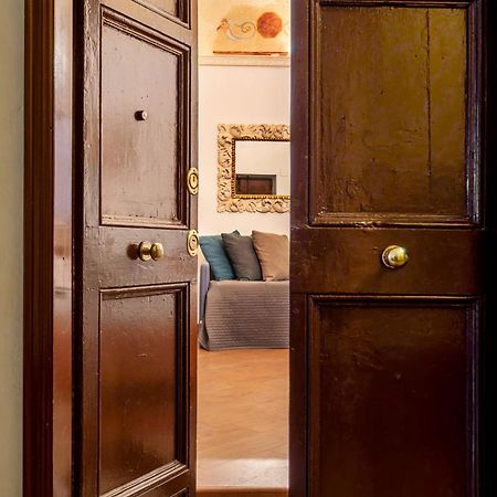 Colosseo 62 Apartment Roma Ngoại thất bức ảnh
