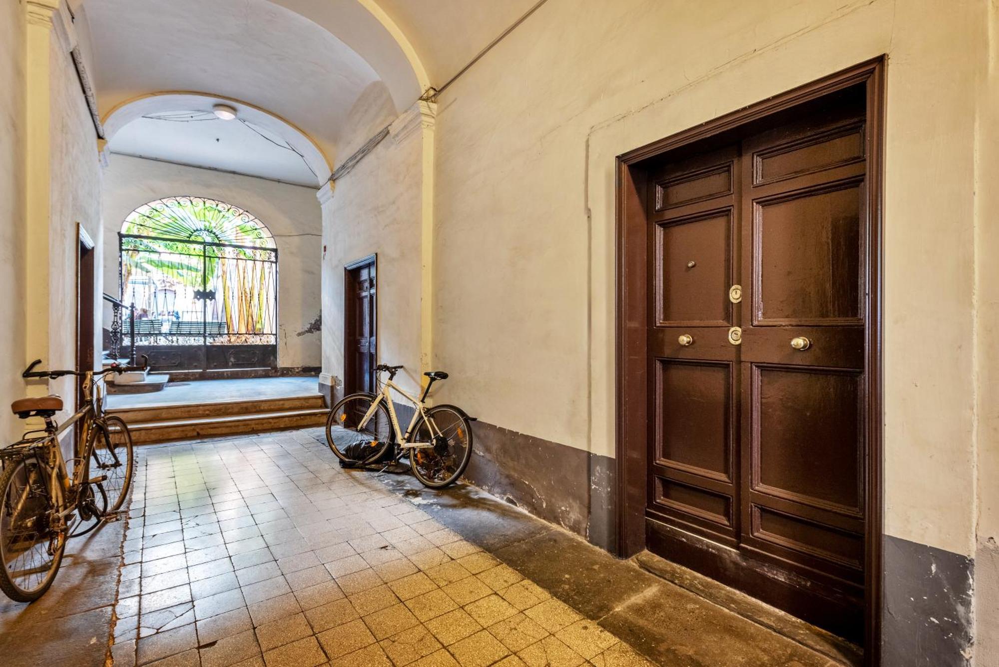 Colosseo 62 Apartment Roma Ngoại thất bức ảnh